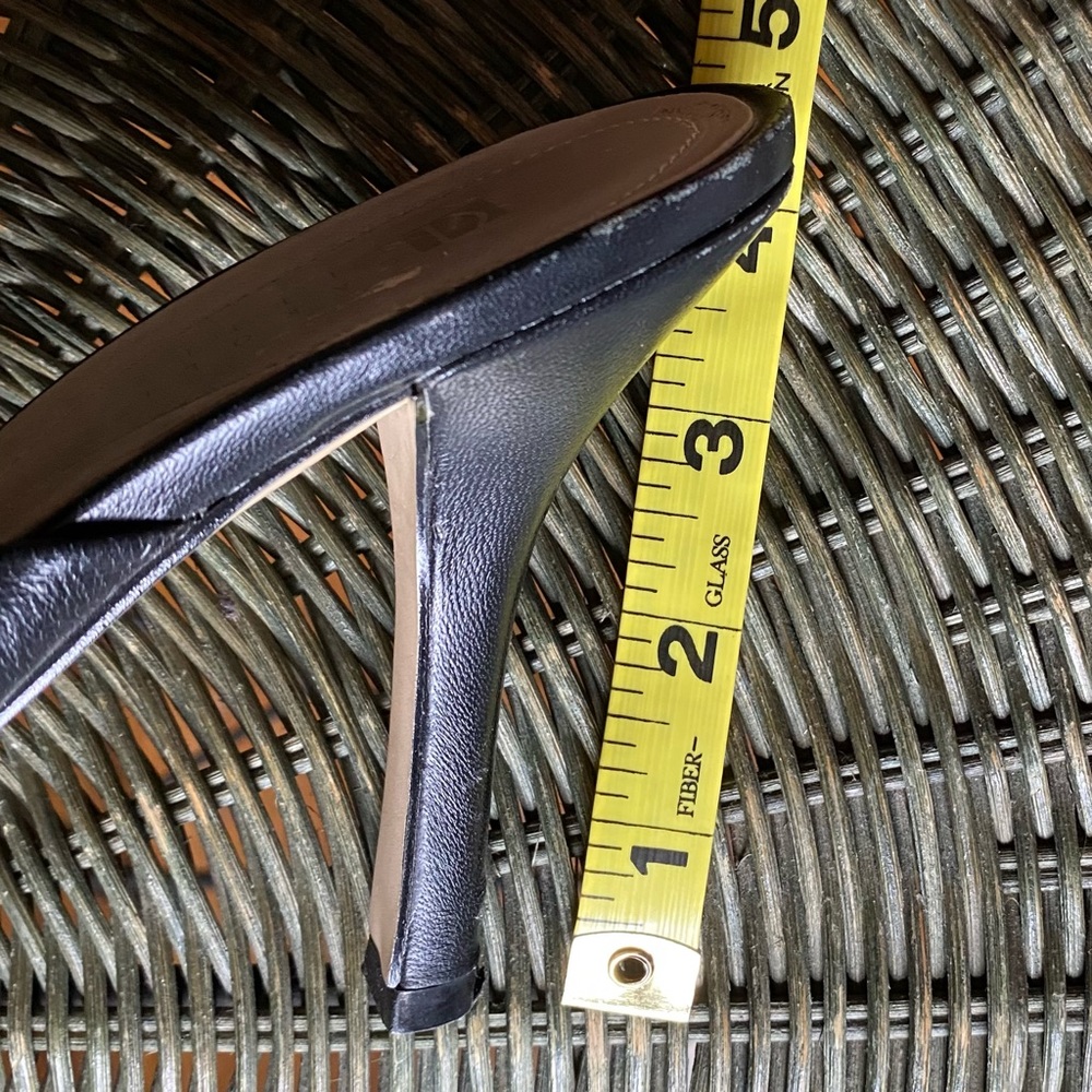 Black high heels 👠 9M 🛍🌺 Free in bundle! - Picture 7 of 10